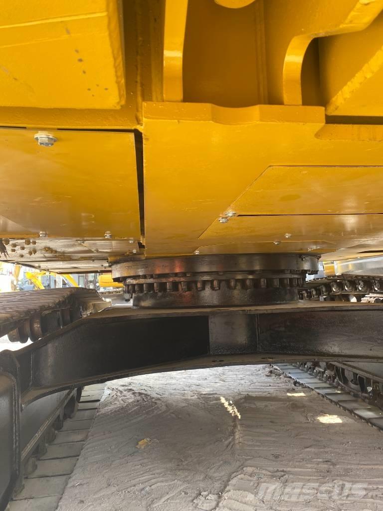 CAT 330 D Excavatoare pe șenile
