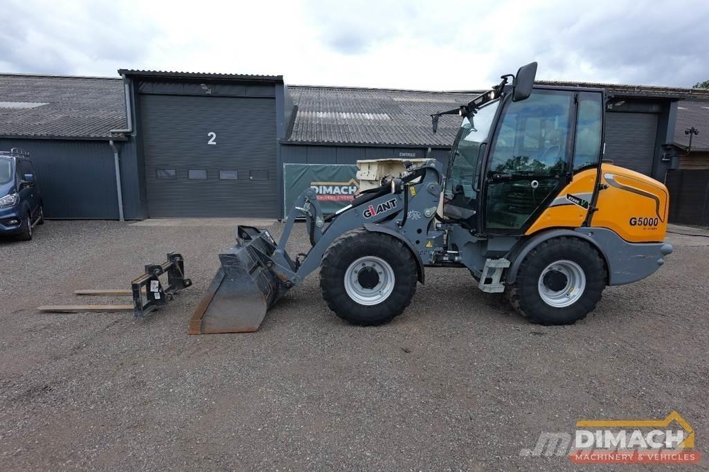 GiANT G5000 Incarcator pe pneuri