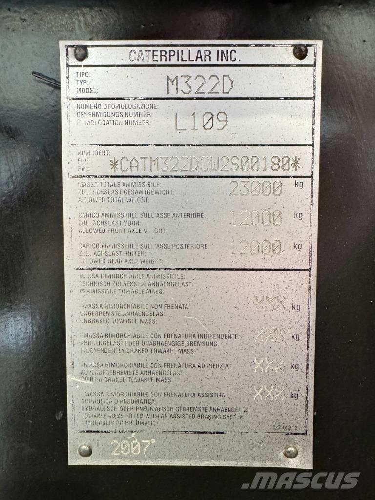 CAT M 322 D Excavatoare cu roti