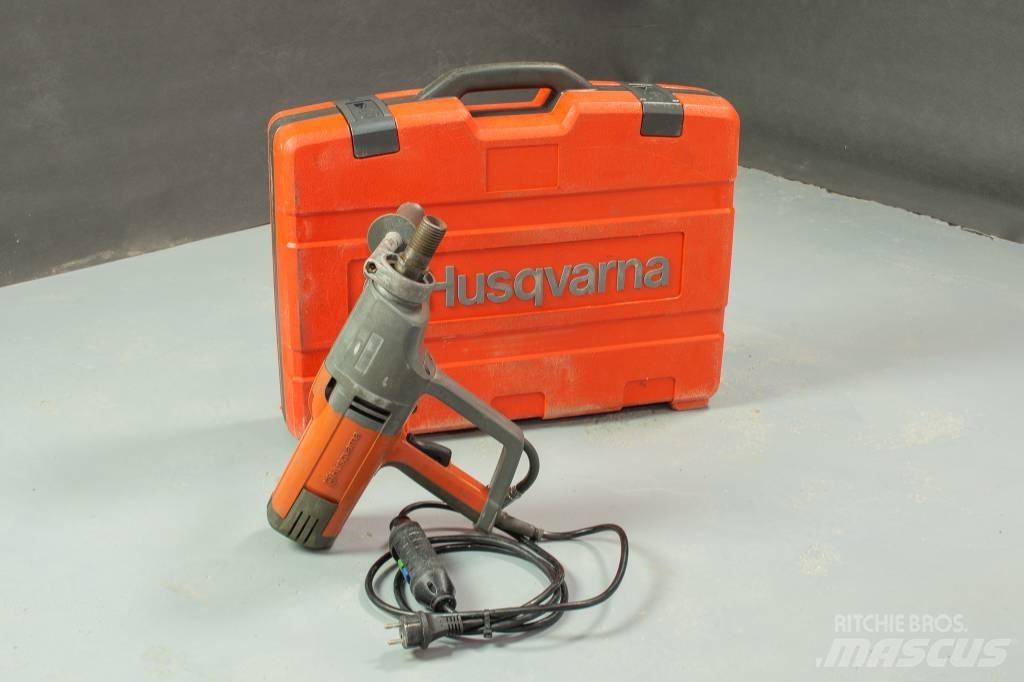 Husqvarna DM230 Alte echipamente de foraj