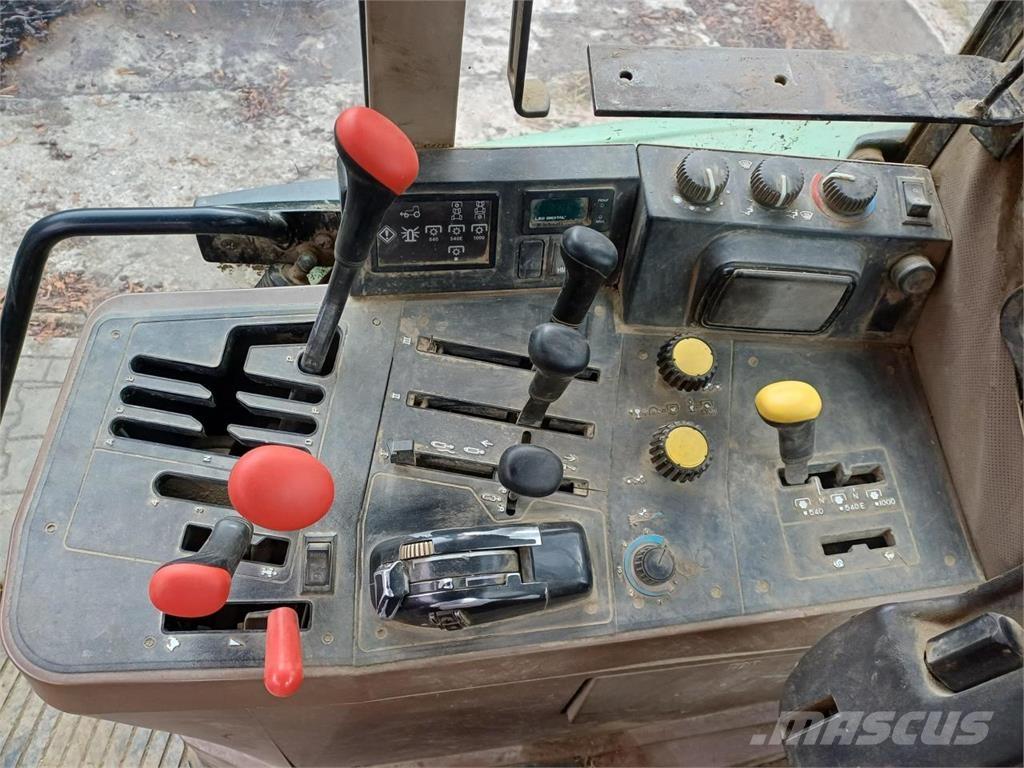 John Deere 6300 Tractoare