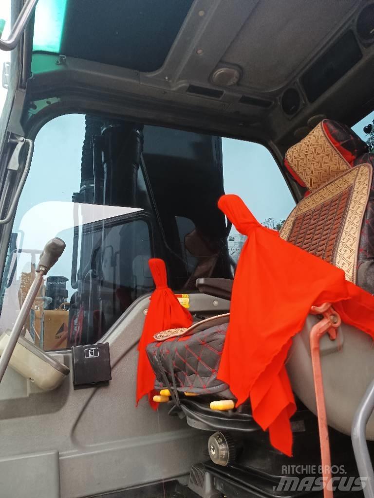 Volvo EC 210 Excavatoare pe șenile
