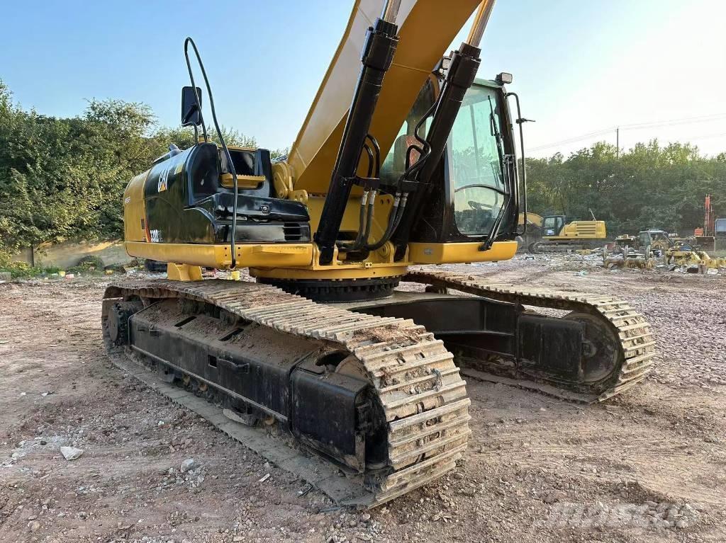 CAT 330DL Excavatoare pe șenile
