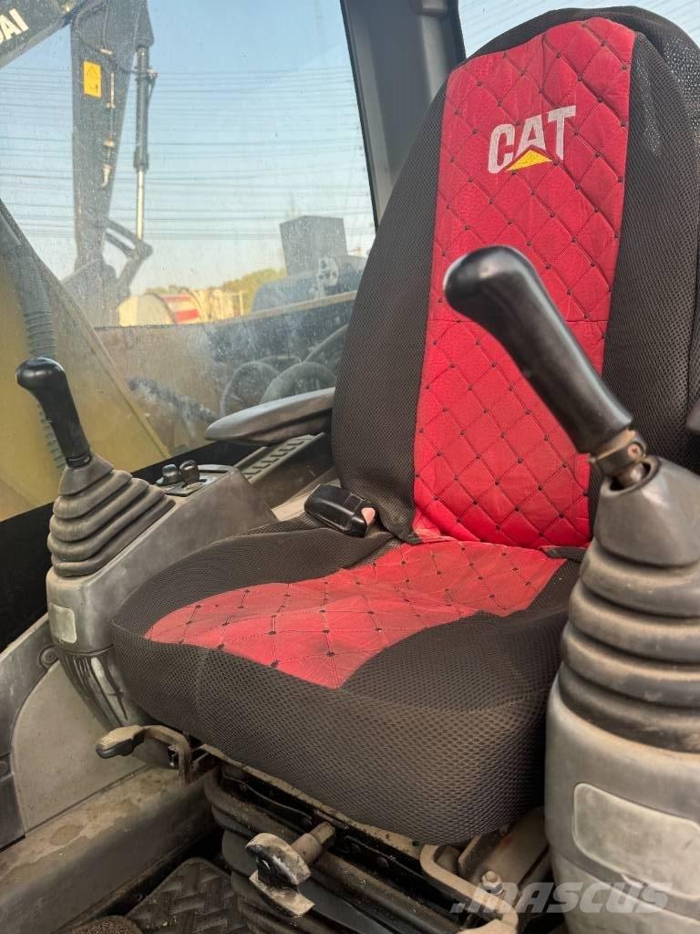 CAT 313 D Excavatoare pe șenile
