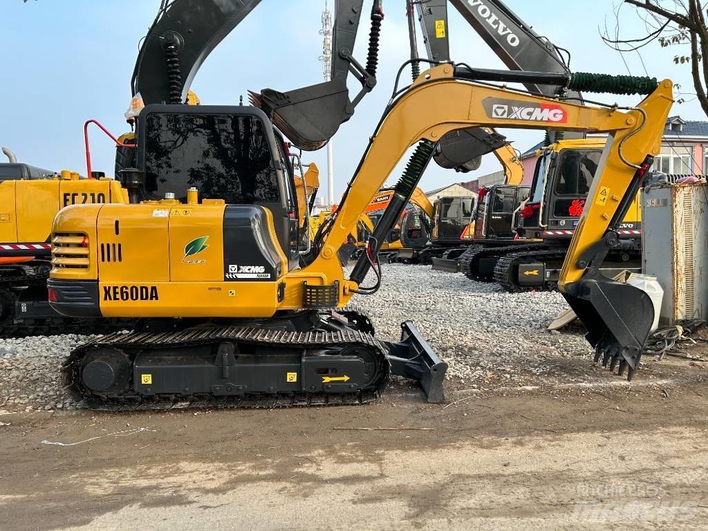 XCMG XE60DA Excavatoare 7t - 12t