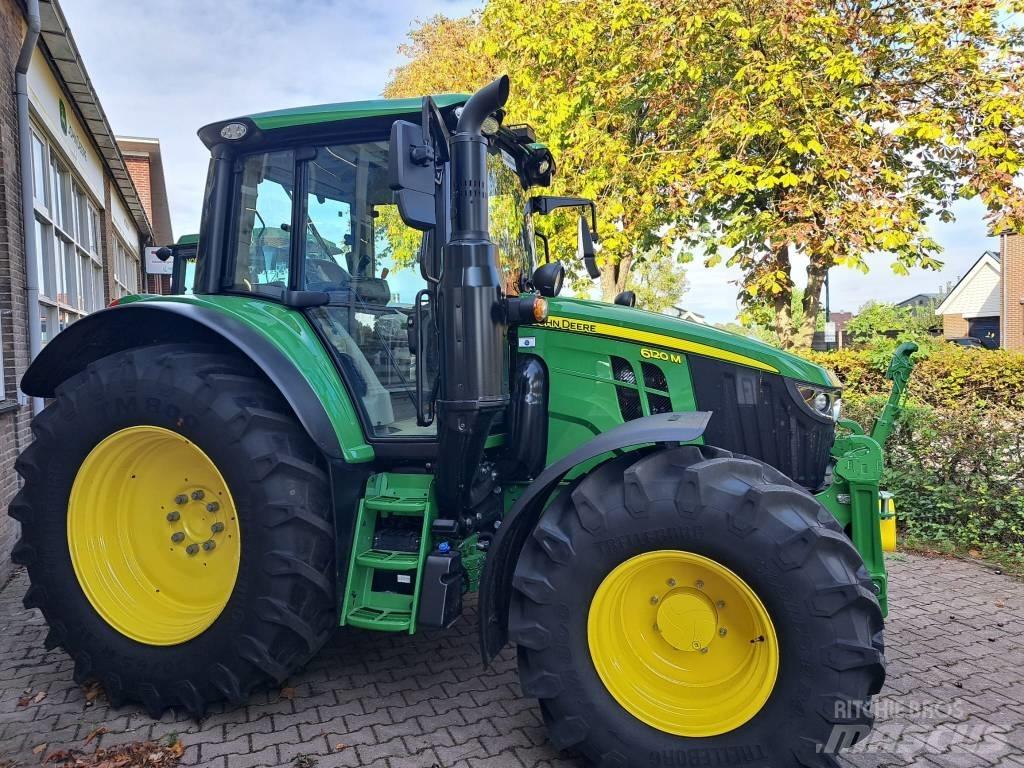 John Deere 6120M Tractoare