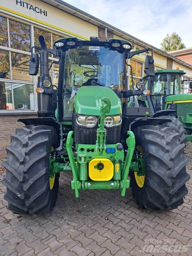 John Deere 6120M Tractoare