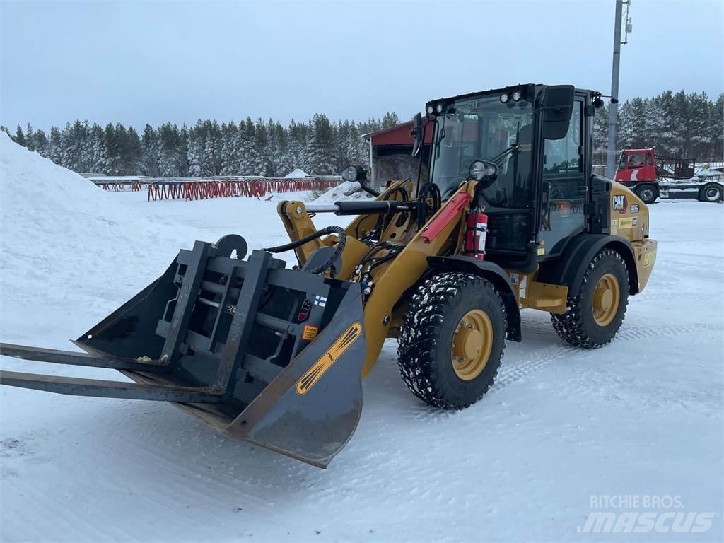 CAT 906 High Spec Incarcator pe pneuri
