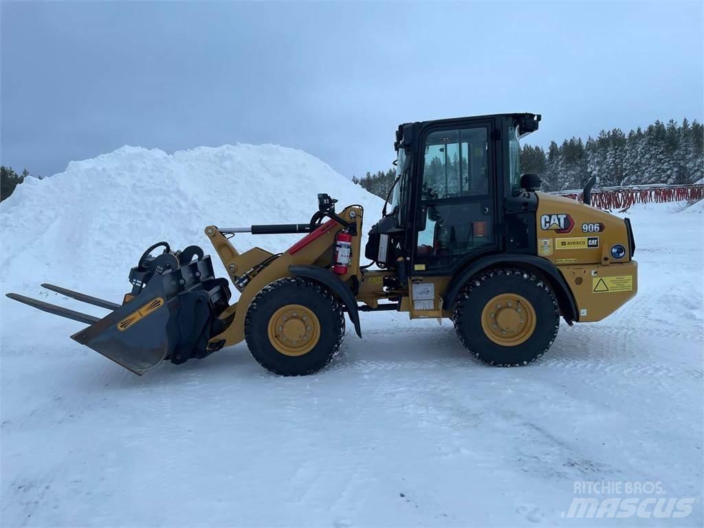 CAT 906 High Spec Incarcator pe pneuri