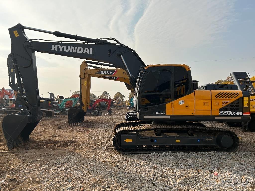 Hyundai R220LC-9S Excavatoare pe șenile
