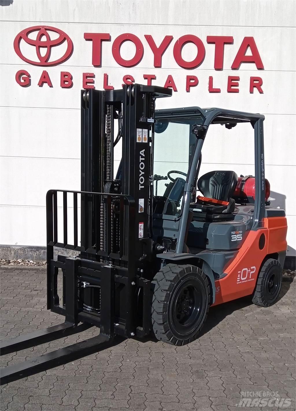 Toyota 02-8FGJF35 Stivuitor GPL