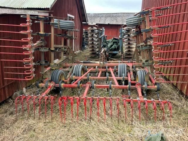 Väderstad NZ Grapa si pluguri rotative