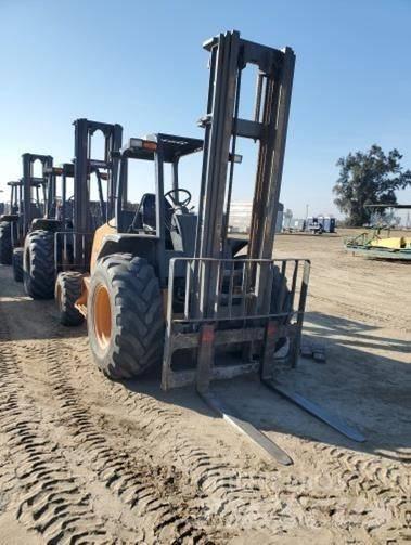 CASE 586H Masini de teren dificil
