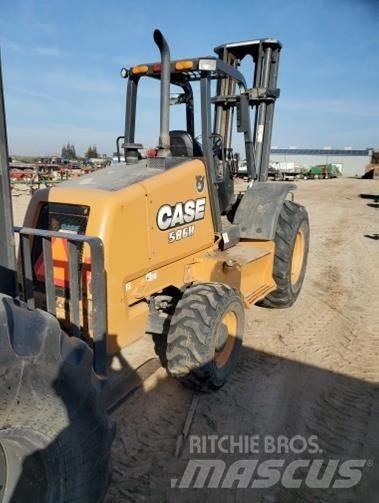CASE 586H Masini de teren dificil