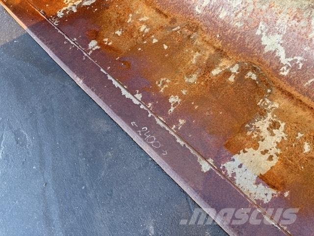 Manitou USED BUCKET Pistoane