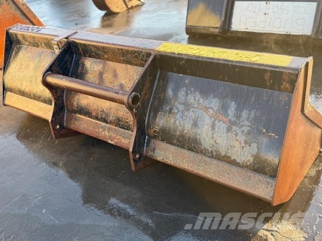 Manitou USED BUCKET Pistoane