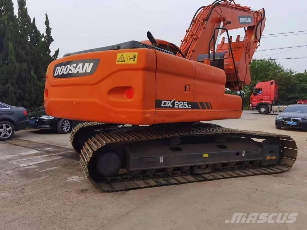 Doosan dx225 Excavatoare pe șenile
