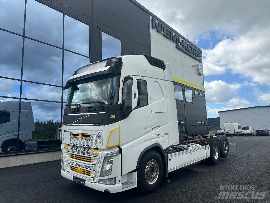 Volvo FH13 540 6x2*4 Camion cabina sasiu