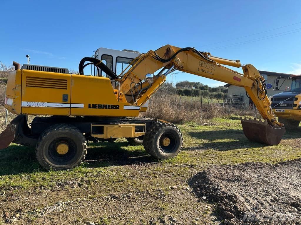 Liebherr 902 Excavatoare cu roti