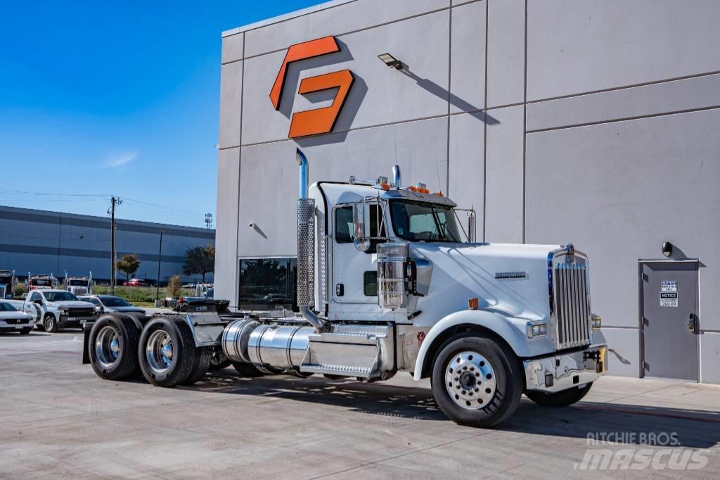 Kenworth W900 Autotractoare