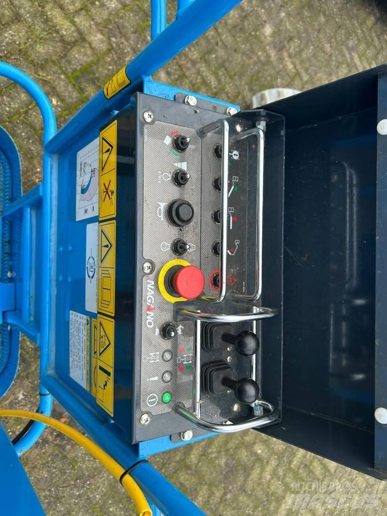 Nagano 09 AC Nacele cu brat articulat