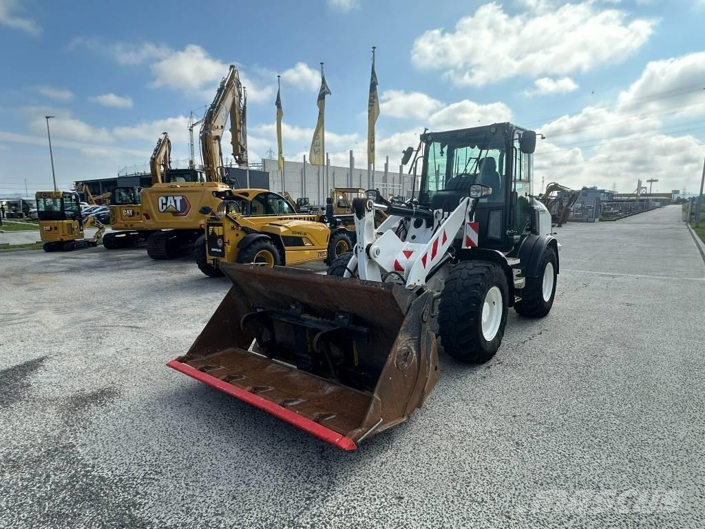 CAT 908 M Incarcator pe pneuri