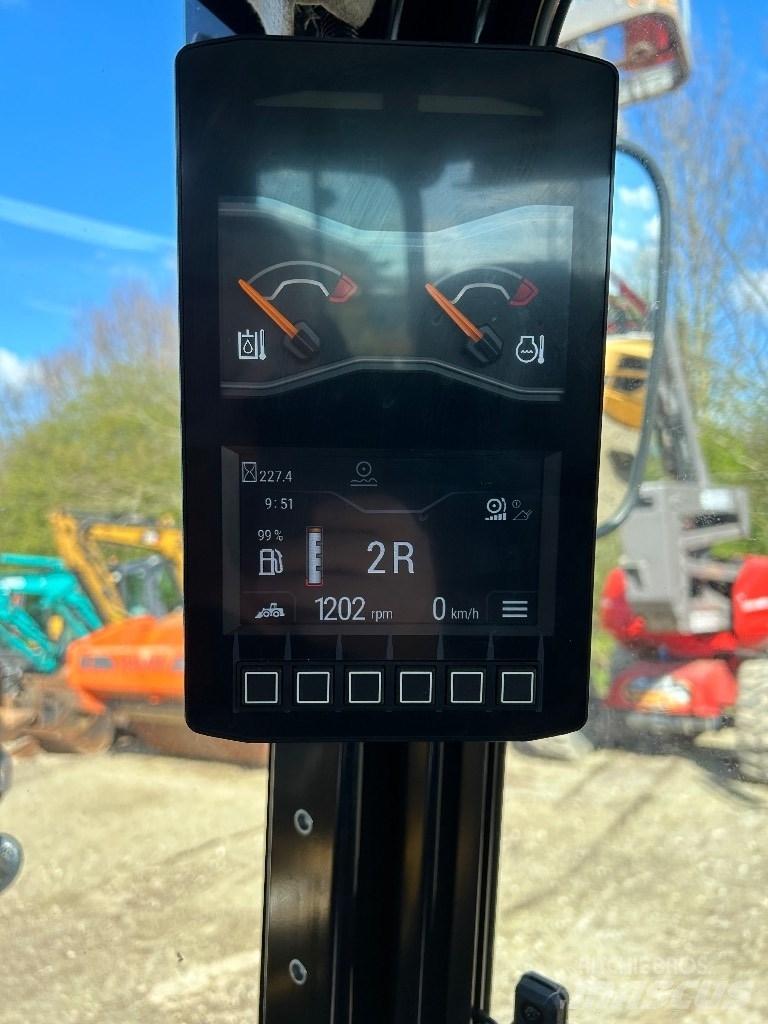 CAT 906 Incarcator pe pneuri
