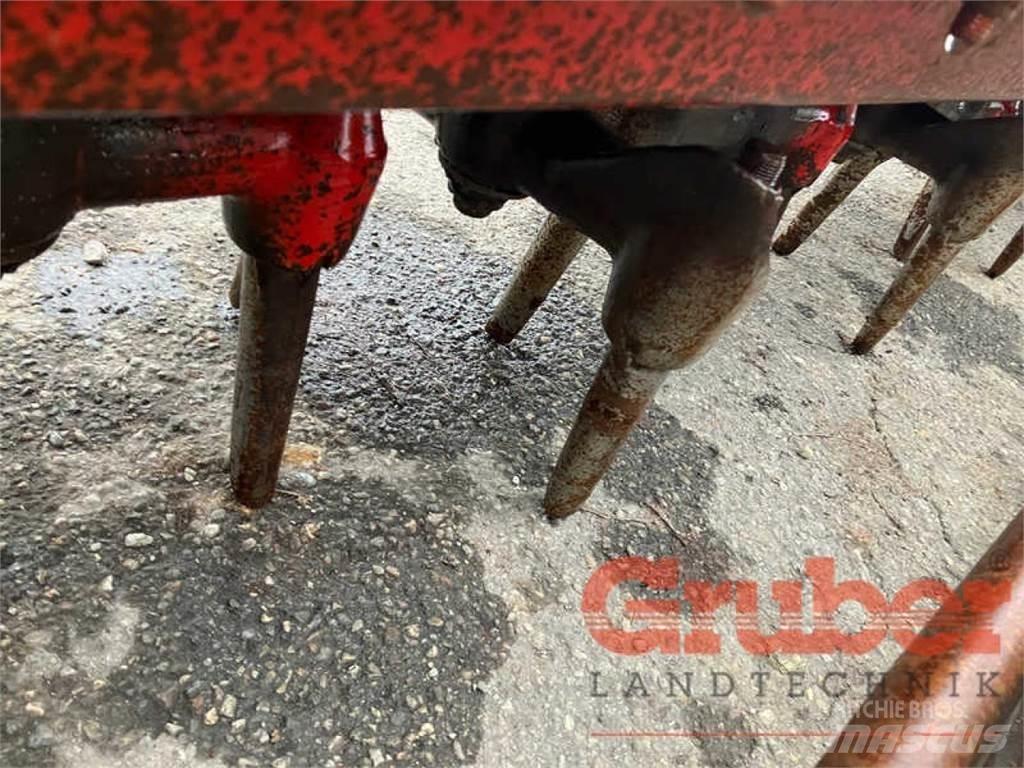Lely 3000 Grapa si pluguri rotative