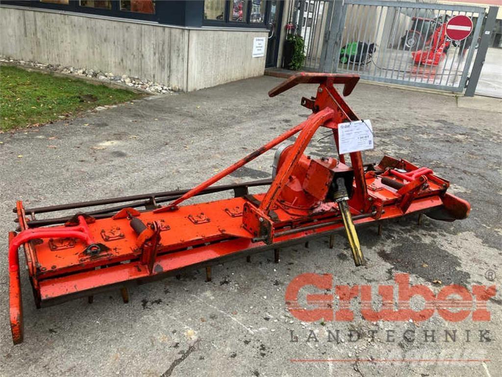 Lely 3000 Grapa si pluguri rotative