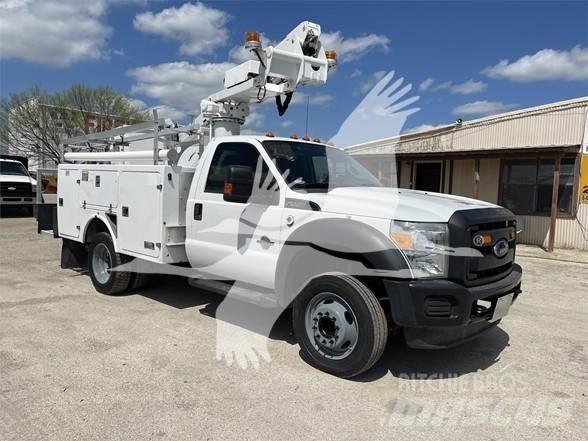 Altec AT235 Platforme aeriene montate pe camion