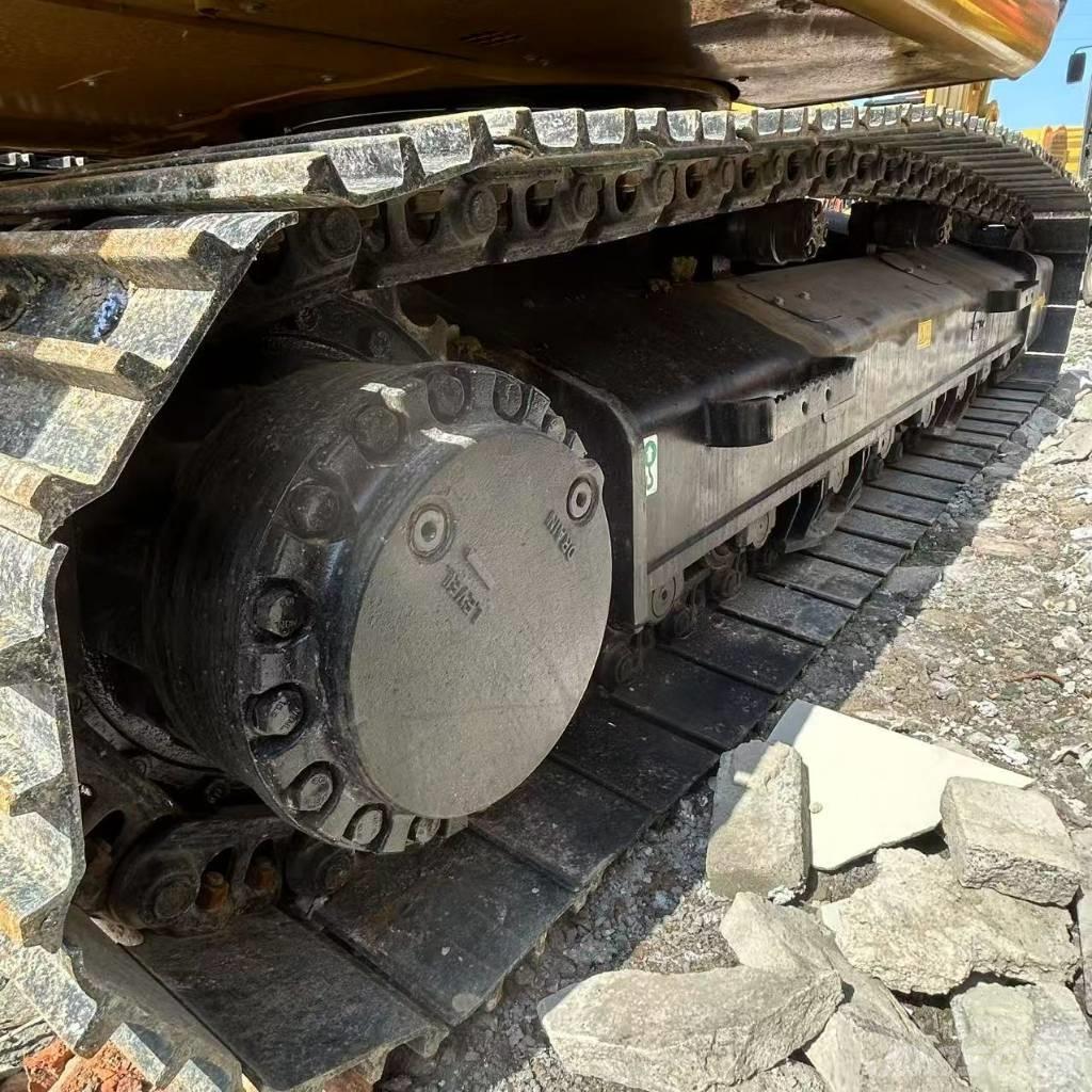 CAT 326D2L Excavatoare pe șenile
