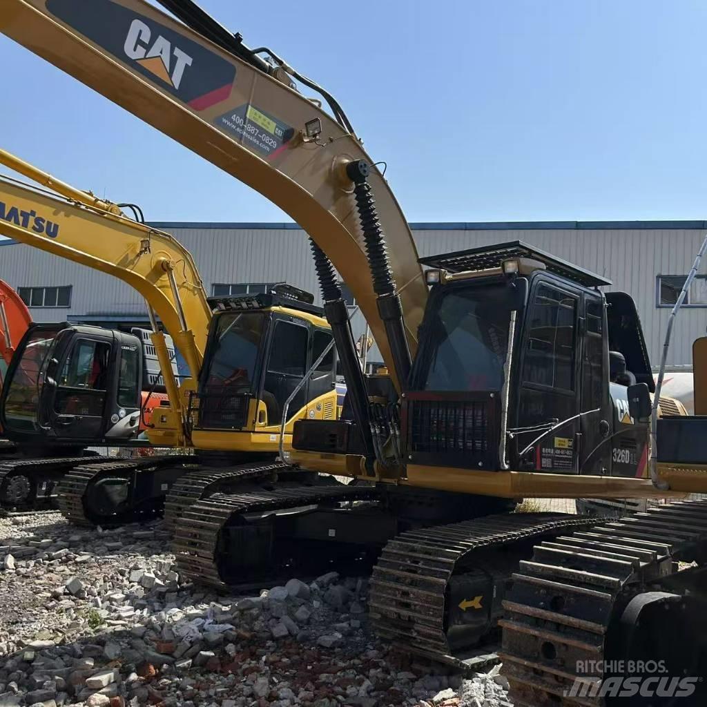 CAT 326D2L Excavatoare pe șenile
