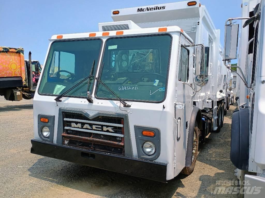 Mack LEU 613 Camion de deseuri