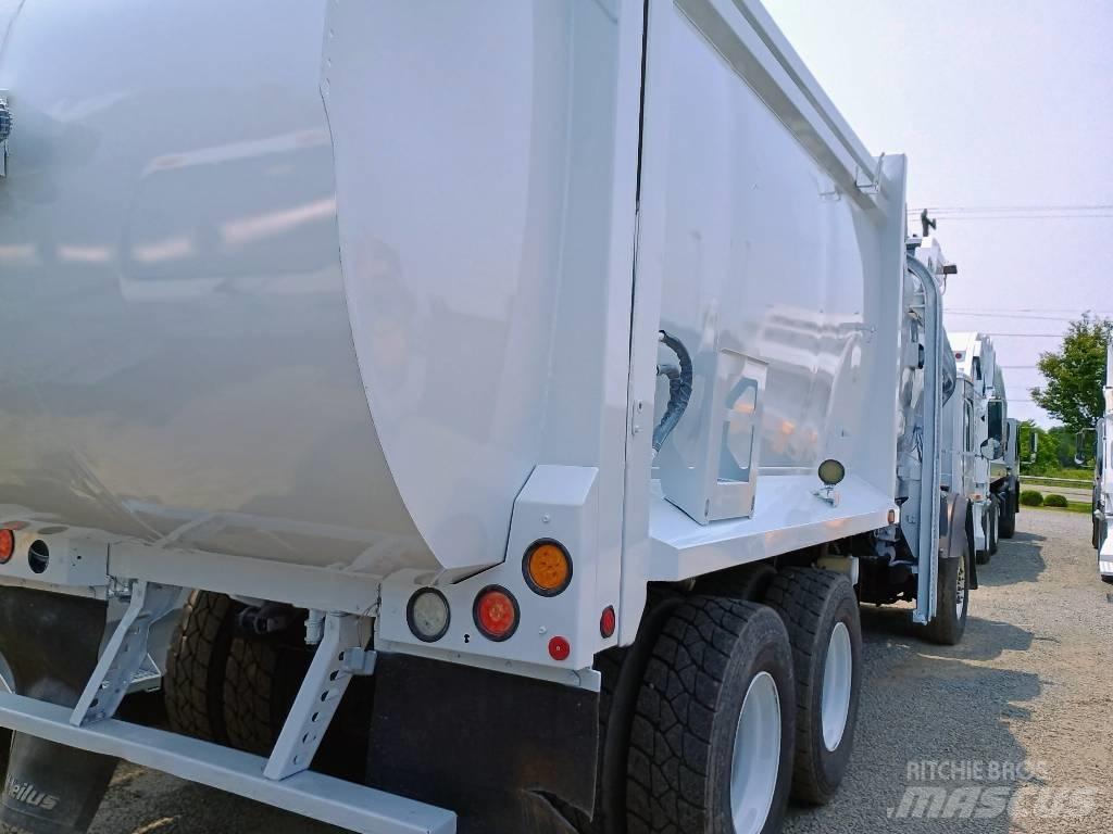 Mack LEU 613 Camion de deseuri