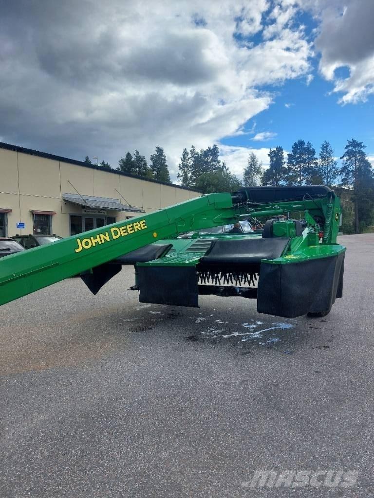 John Deere 735 Cositoare de iarba cu umidificator