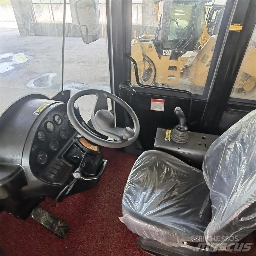 CAT 966H Incarcator pe pneuri
