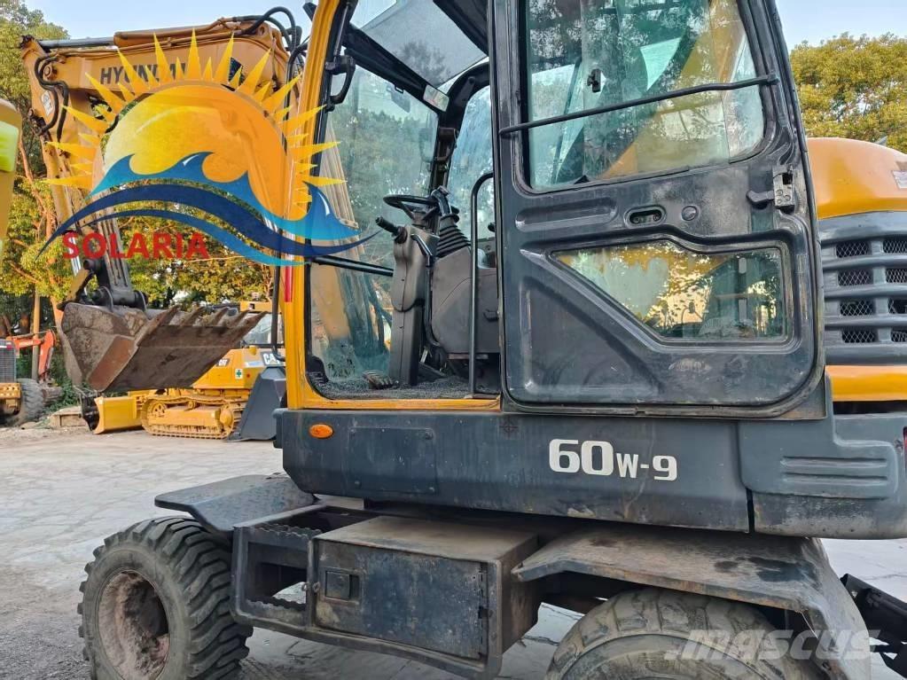 Hyundai 60 W Excavatoare cu roti