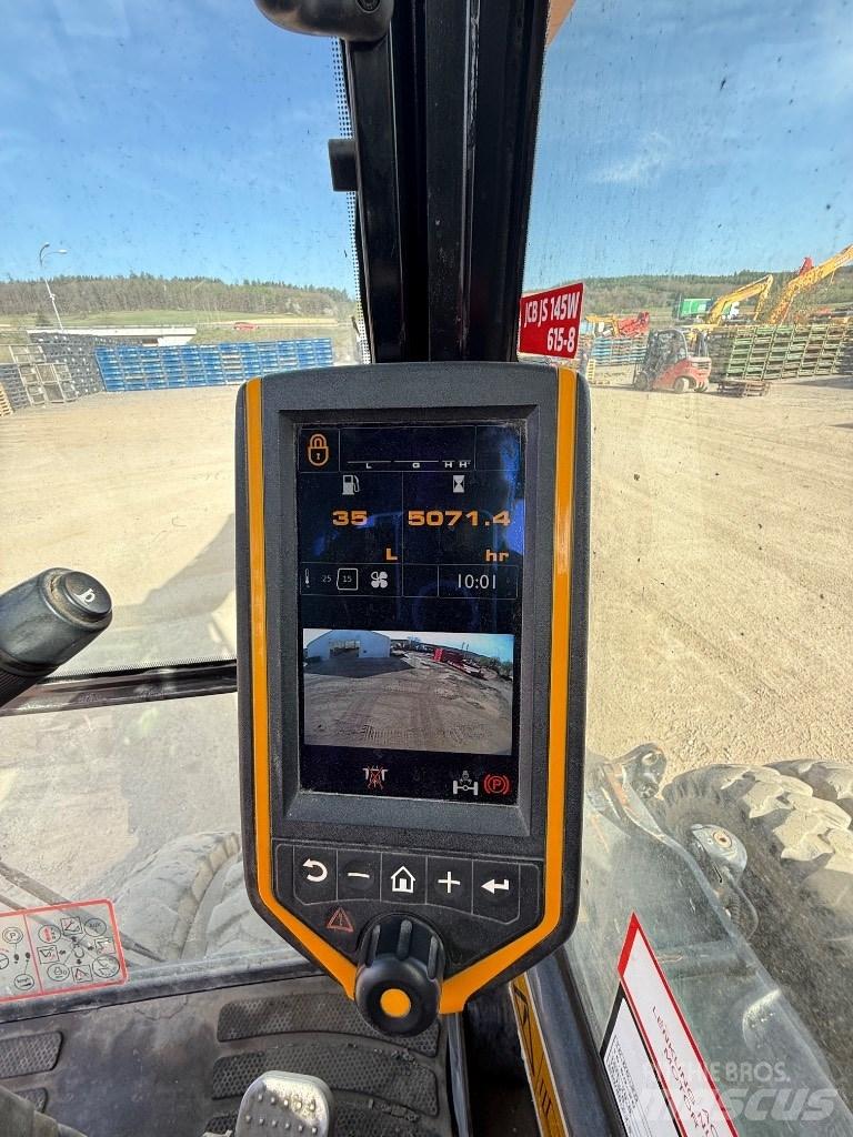 JCB JS 145 W Excavatoare cu roti