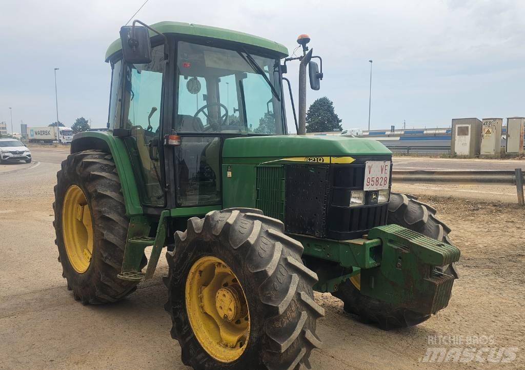 John Deere 6210 Tractoare