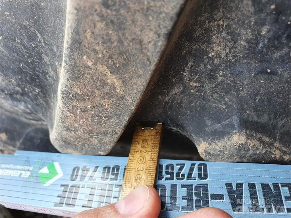 BKT 270/95R48 x2 Roti