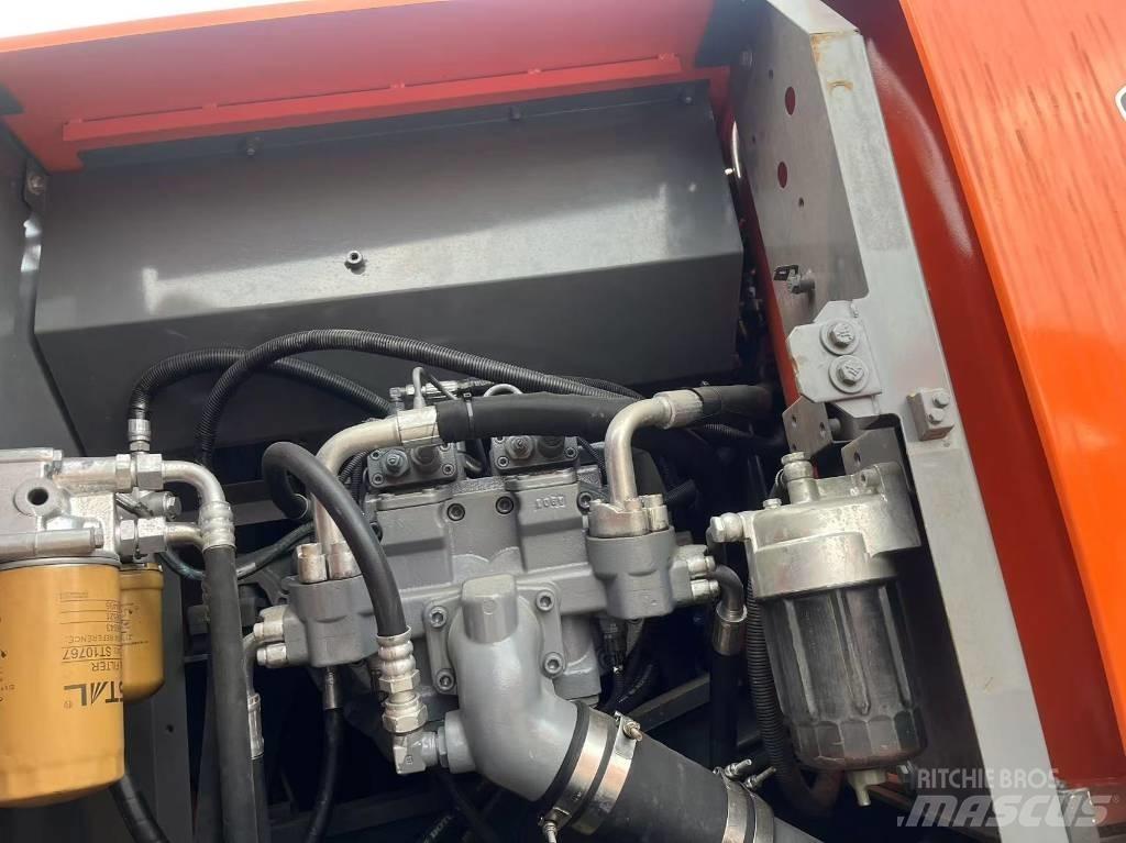 Hitachi zx200 Excavatoare pe șenile
