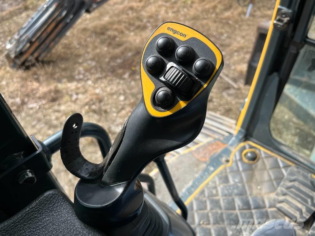 Hyundai HX 235 LCR Excavatoare pe șenile
