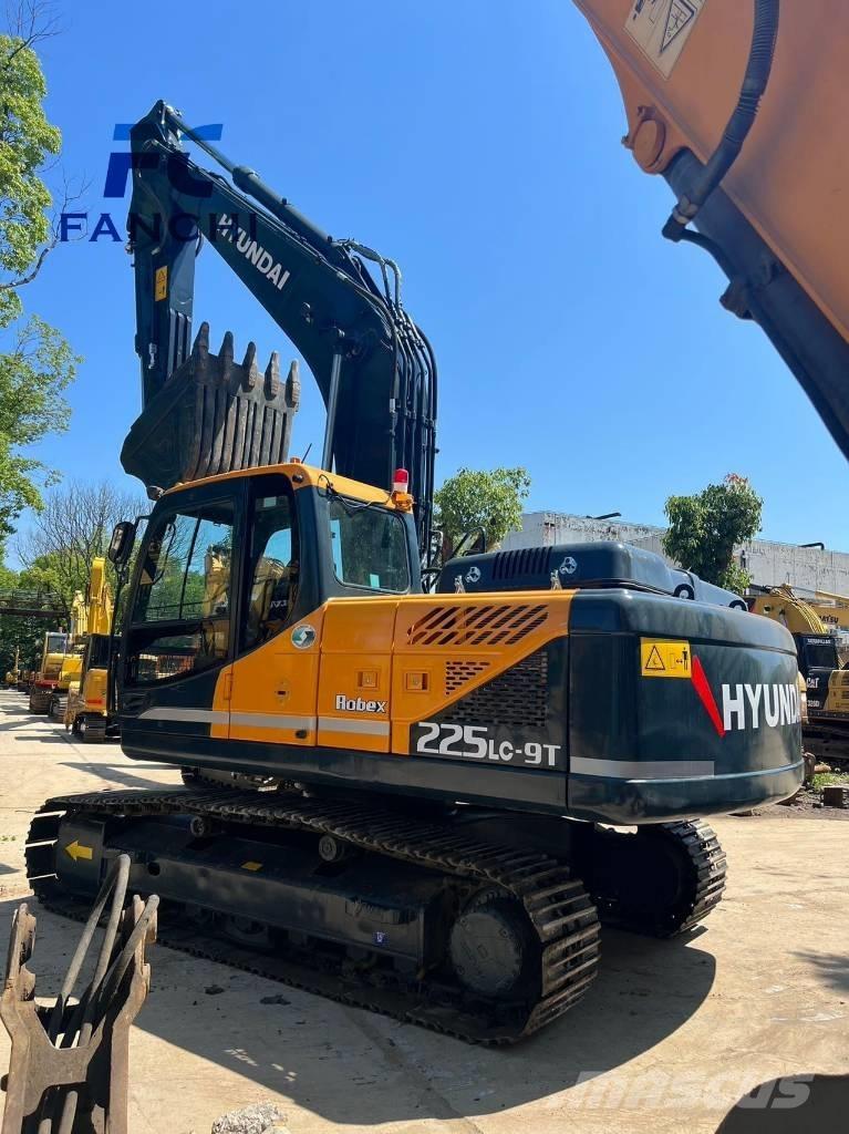 Hyundai 225LC-9t Excavatoare pe șenile
