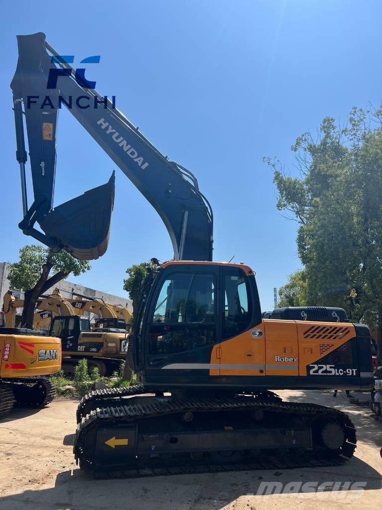 Hyundai 225LC-9t Excavatoare pe șenile
