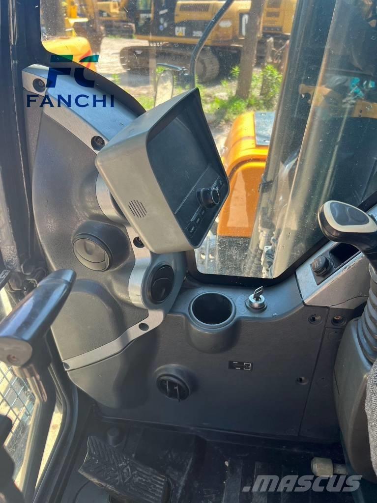 Hyundai 225LC-9t Excavatoare pe șenile
