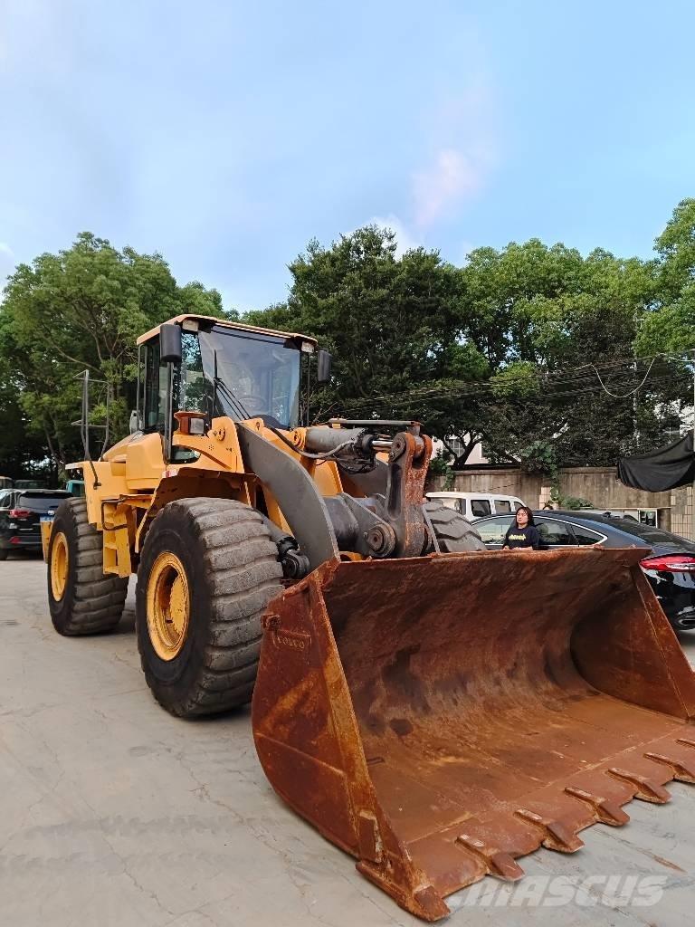 Volvo L 120 Incarcator pe pneuri