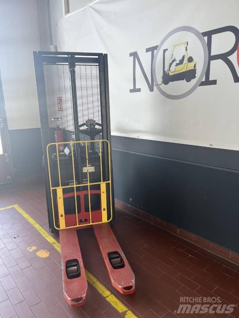 Hyster S1.0E Transpaleta manuala