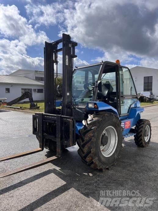 Manitou MC30-4W Masini de teren dificil