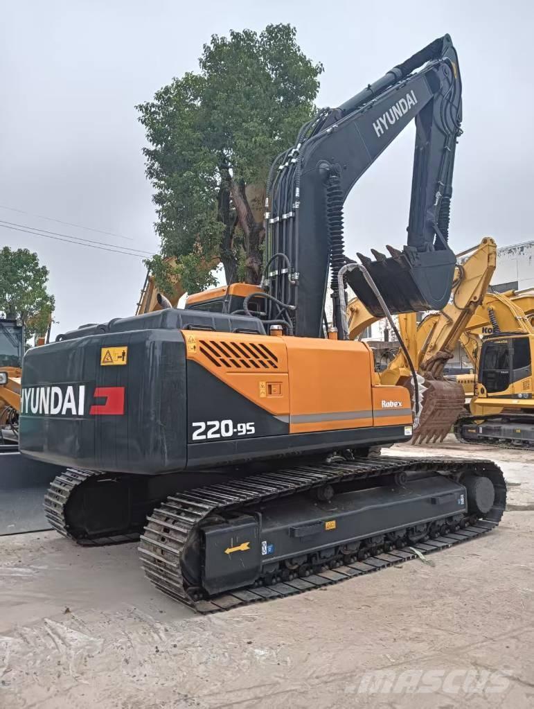 Hyundai 220 LC-9S Excavatoare pe șenile
