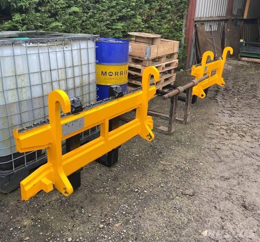 JCB PALLET FORKS Alte masini si accesorii pentru încarcat si sapaturi